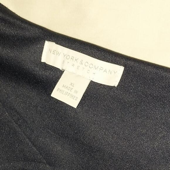 New York and Co, XL stretch, 3/4" sleve - Picture 2 of 4